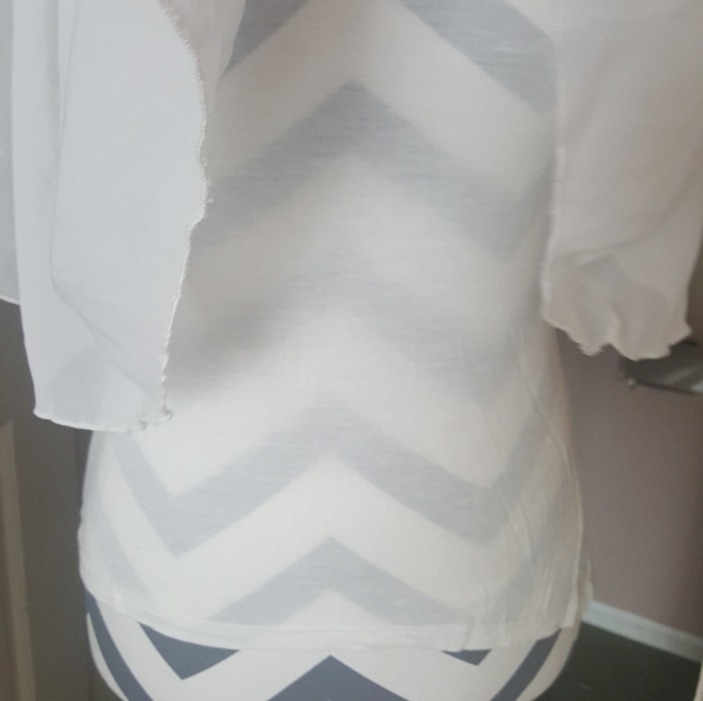 Flutter Top - Picture 6 of 8